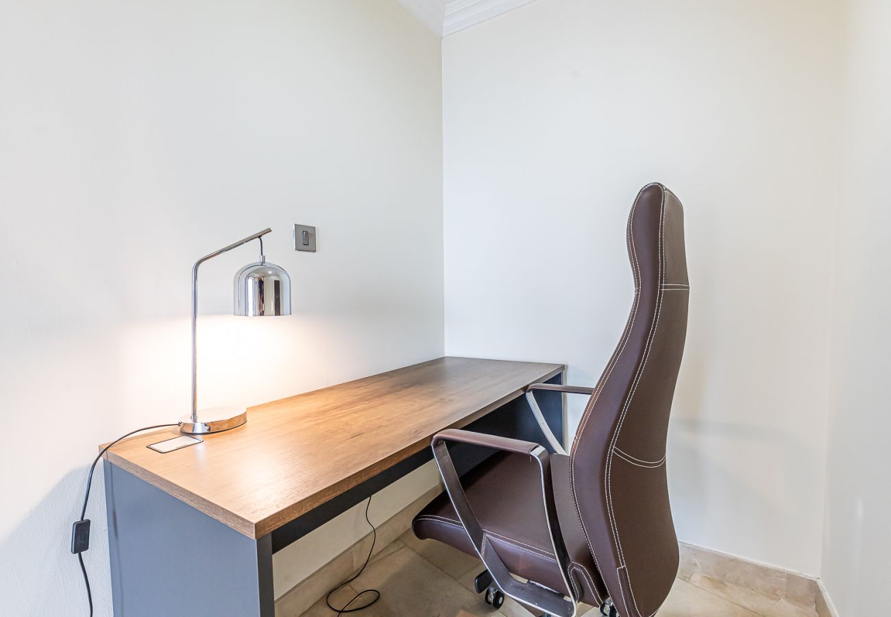 Apartment in Dubai - Spacious 3BDR Apartment in Marina with Office