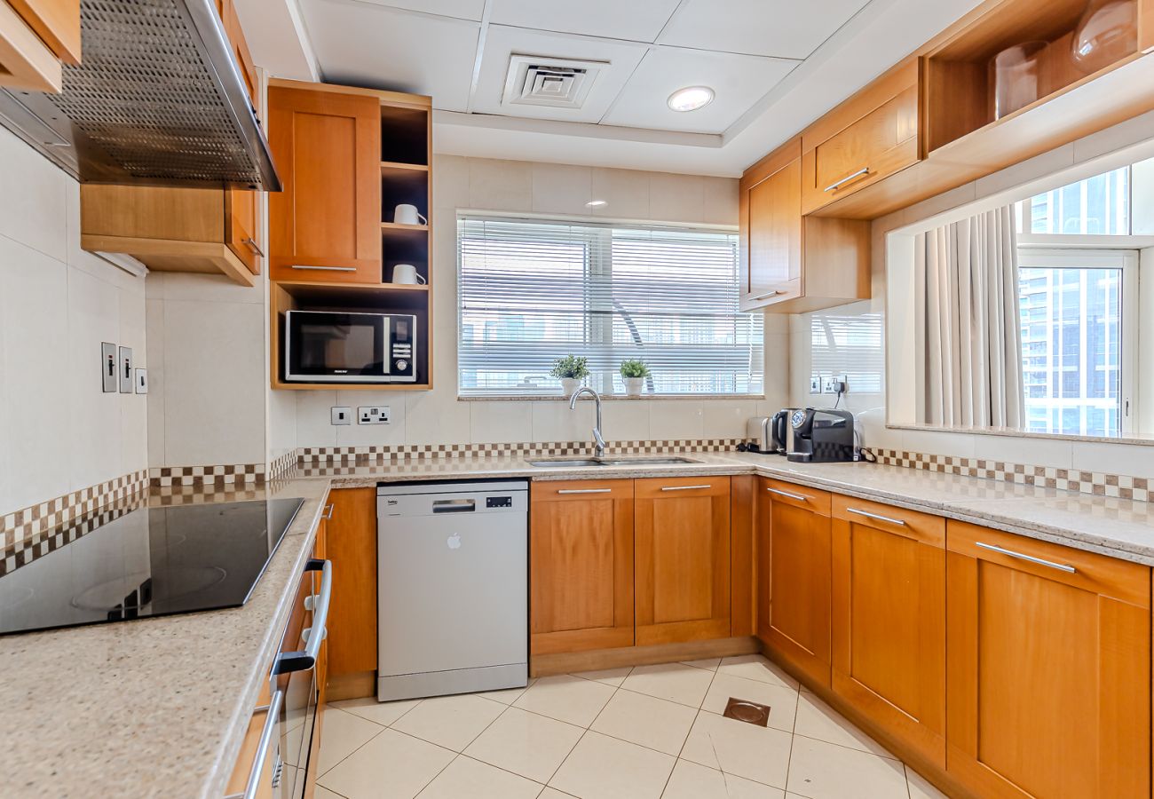 Apartment in Dubai - Spacious 3BDR Apartment in Marina with Office