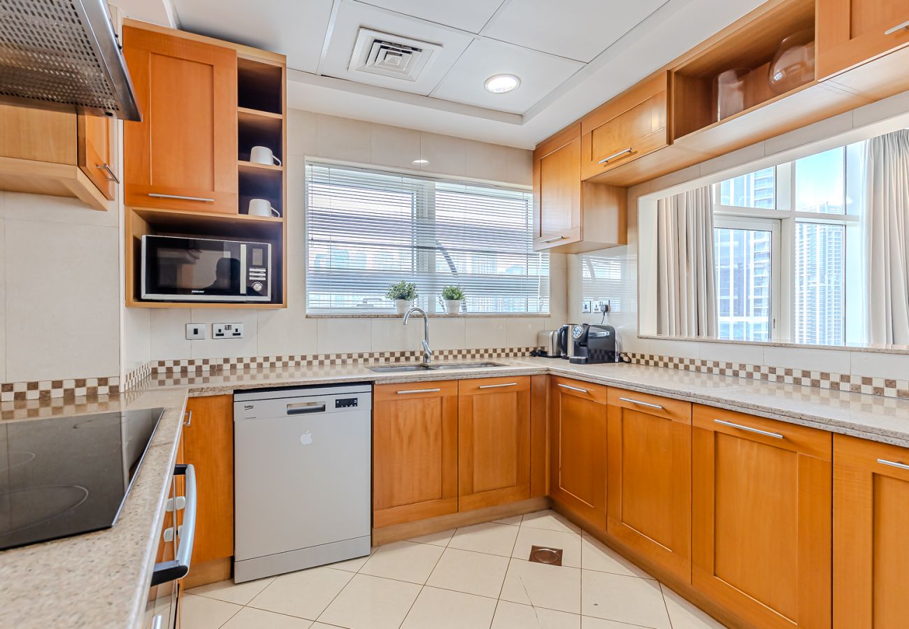 Apartment in Dubai - Spacious 3BDR Apartment in Marina with Office