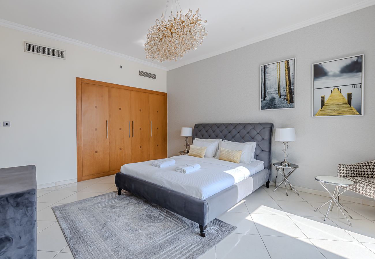 Apartment in Dubai - Spacious 3BDR Apartment in Marina with Office