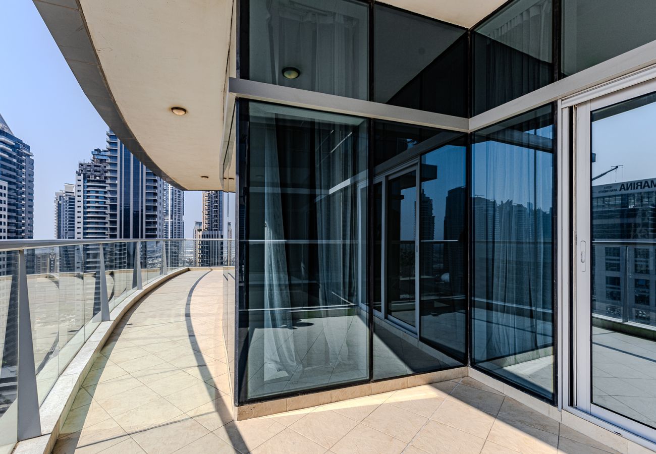 Apartment in Dubai - Spacious 3BDR Apartment in Marina with Office