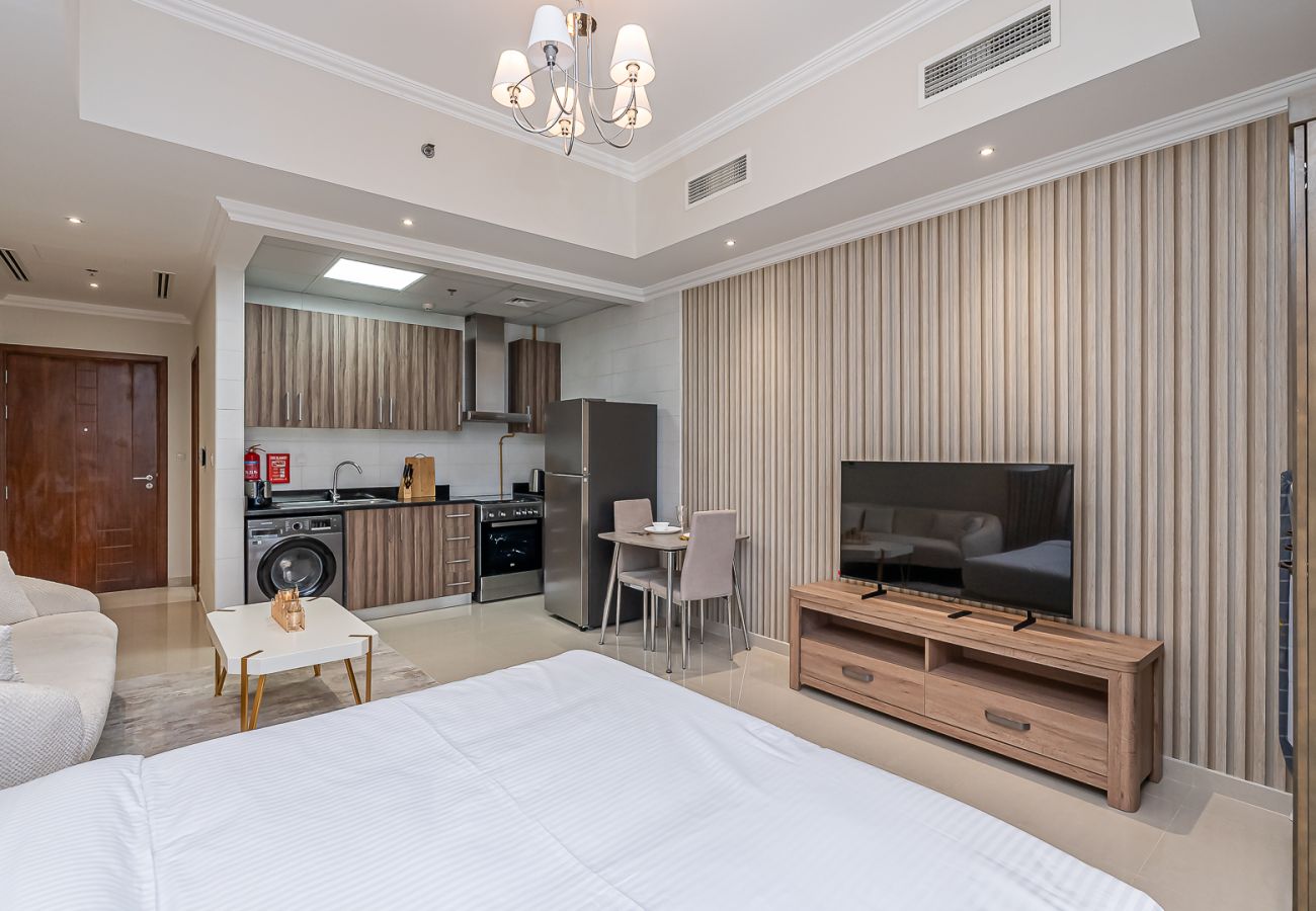 Apartment in Dubai - Bright & Stylish Studio Apartment in the Heart of Downtown Dubai