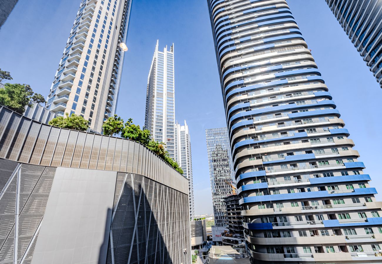 Apartment in Dubai - Bright & Stylish Studio Apartment in the Heart of Downtown Dubai