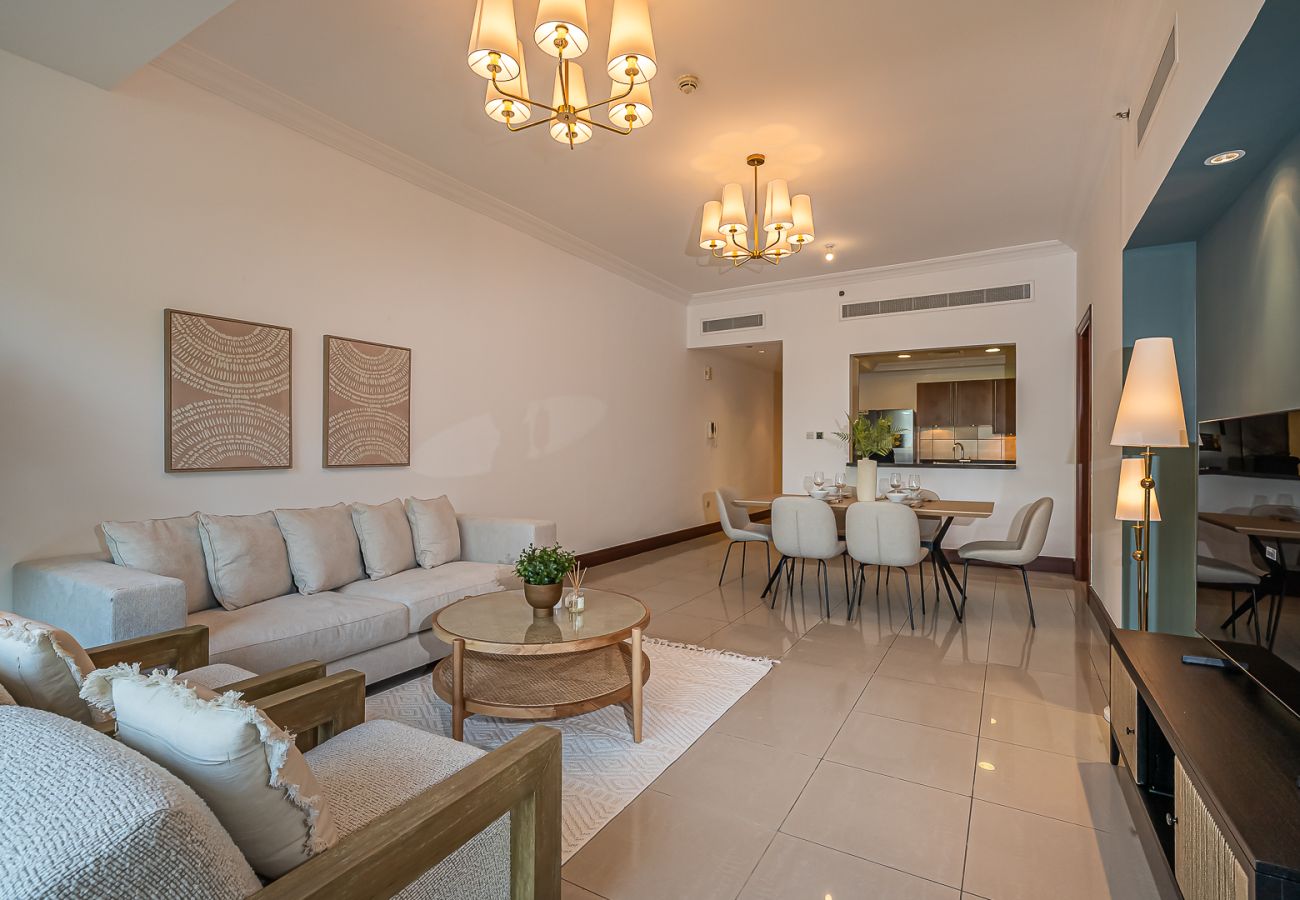 Apartment in Dubai - Elegant 1BDR apartment in Palm Jumeirah view I Golden Mile 