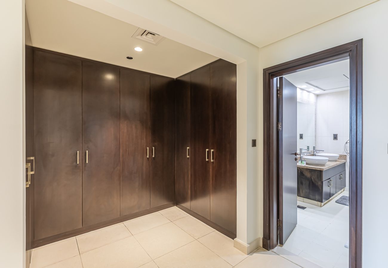 Apartment in Dubai - Renovated 3BDR in Palm Jumeirah