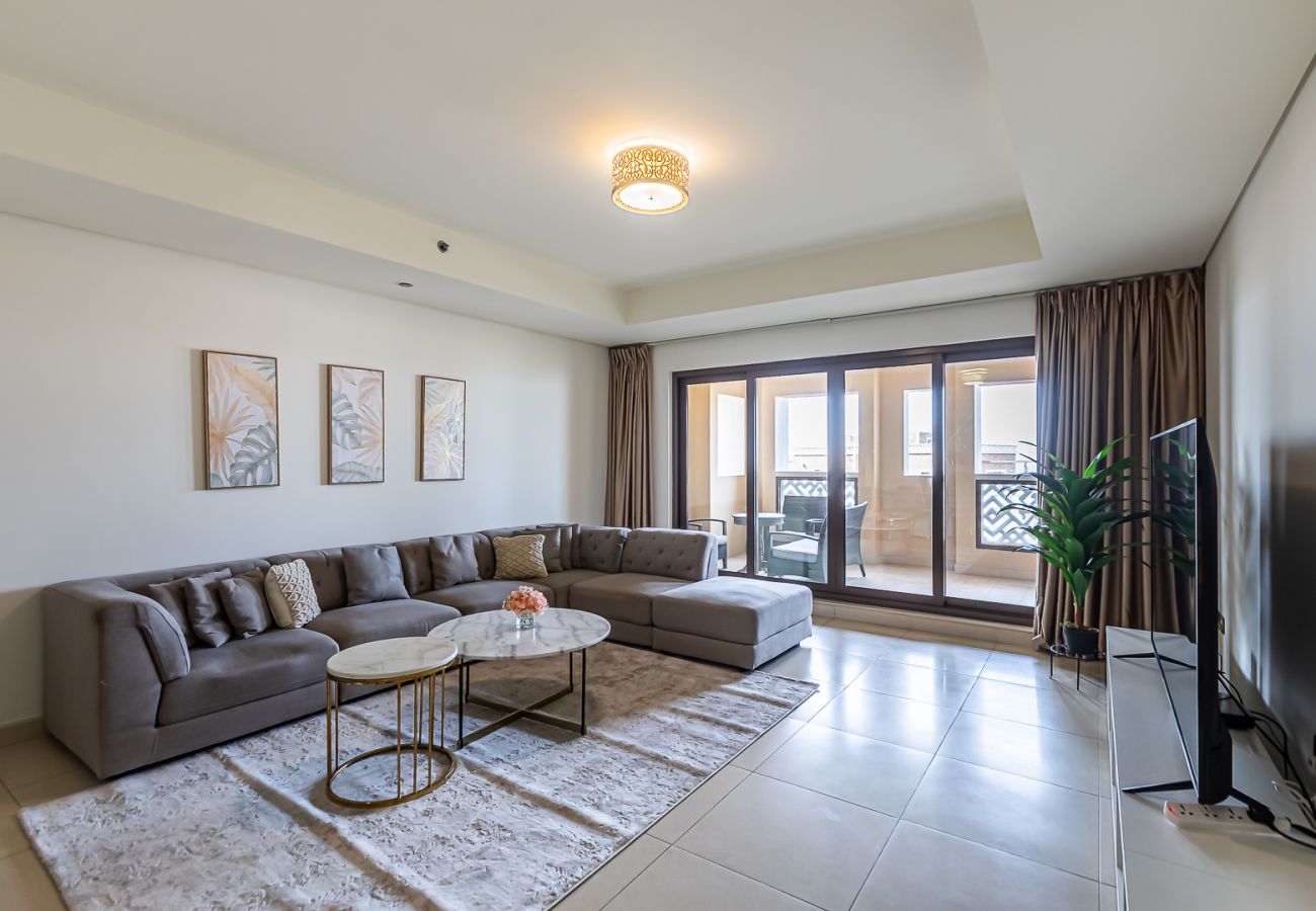 Apartment in Dubai - Renovated 3BDR in Palm Jumeirah