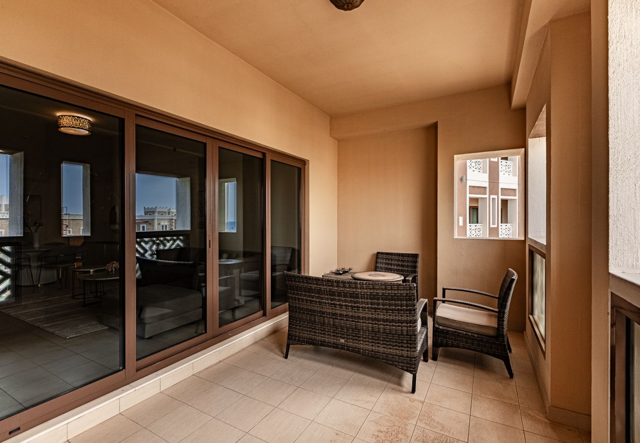Apartment in Dubai - Renovated 3BDR in Palm Jumeirah