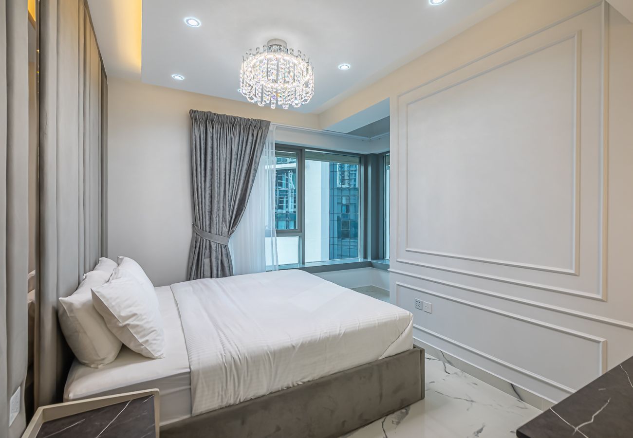 Apartment in Dubai - Chic & Functional 1-Bedroom Apartment in 29 Boulevard, Downtown Dubai