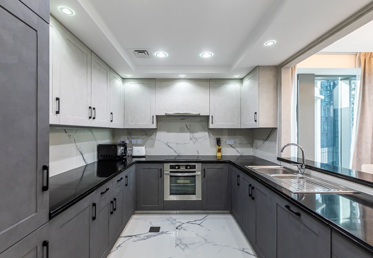 Apartment in Dubai - Chic & Functional 1-Bedroom Apartment in 29 Boulevard, Downtown Dubai