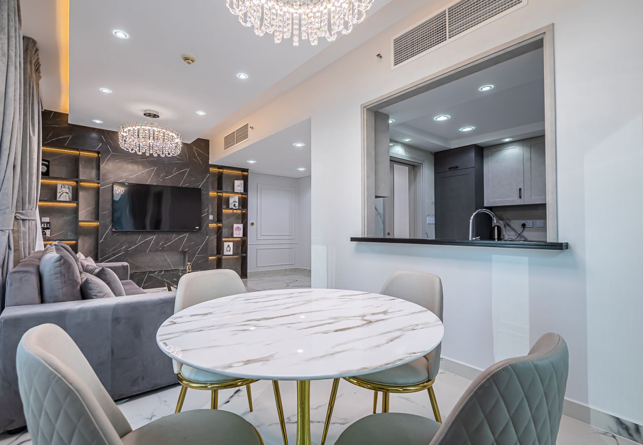 Apartment in Dubai - Chic & Functional 1-Bedroom Apartment in 29 Boulevard, Downtown Dubai