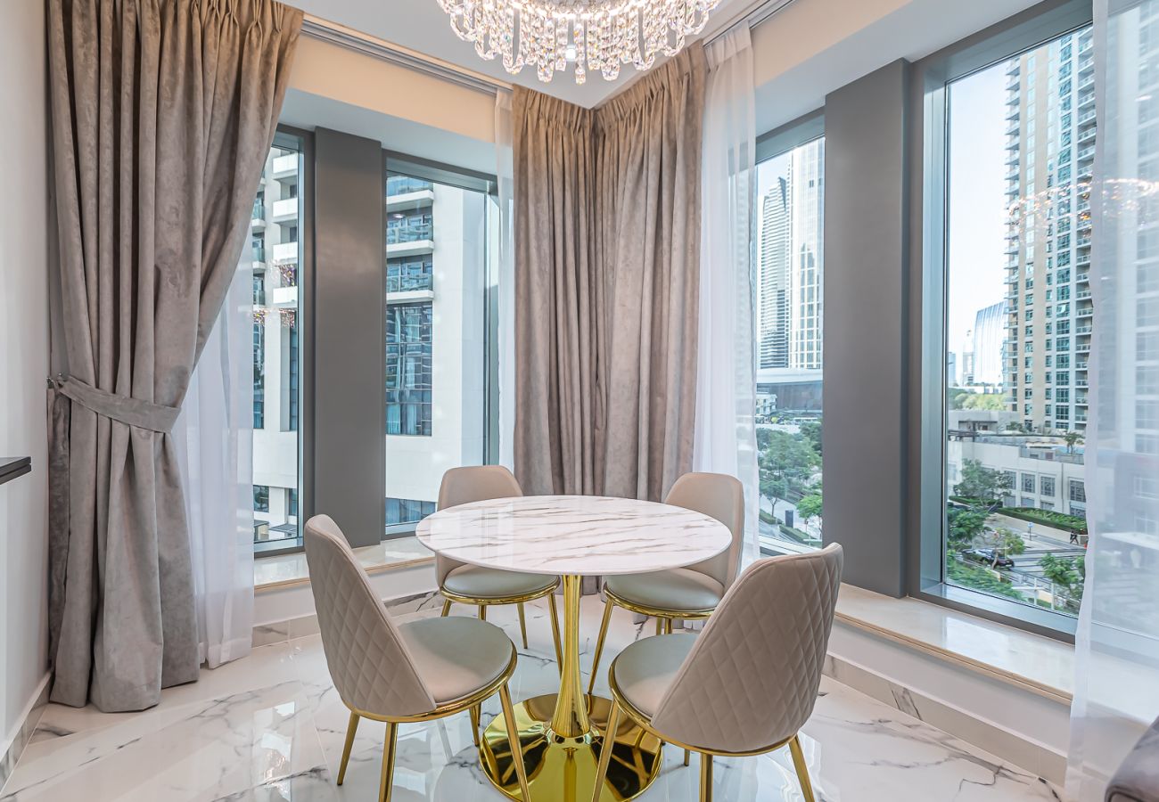 Apartment in Dubai - Chic & Functional 1-Bedroom Apartment in 29 Boulevard, Downtown Dubai