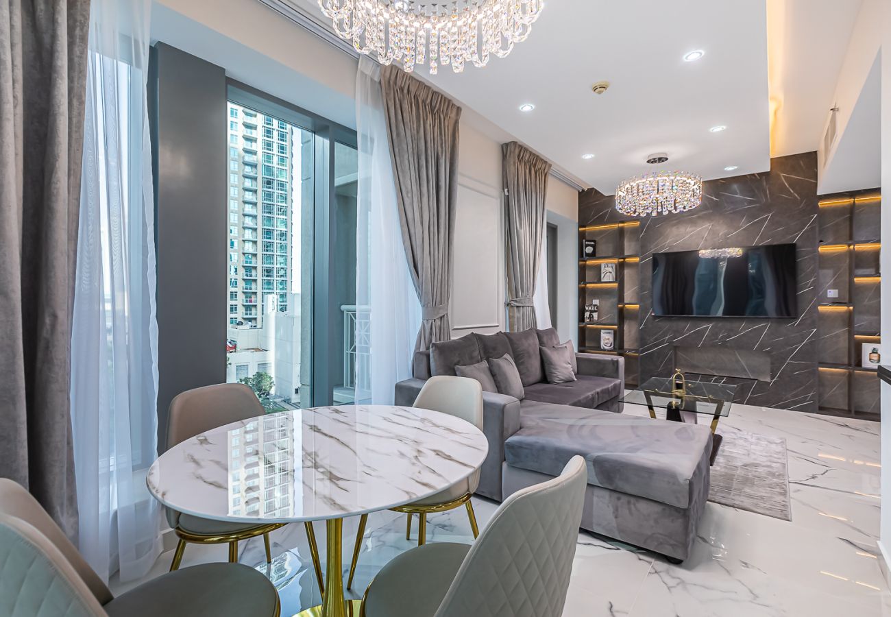Apartment in Dubai - Chic & Functional 1-Bedroom Apartment in 29 Boulevard, Downtown Dubai