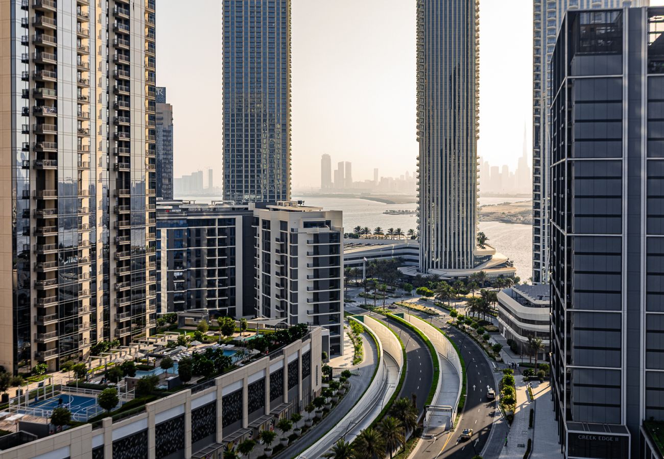 Apartment in Dubai - Alluring apartment in Dubai Creek Harbour