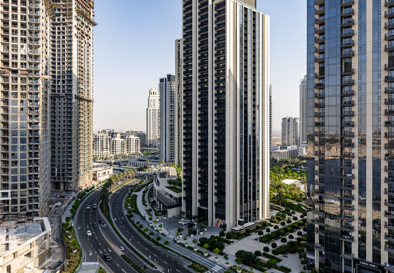 Apartment in Dubai - Alluring apartment in Dubai Creek Harbour