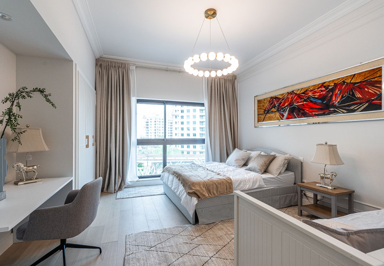 Apartment in Dubai - 2BDR apartment with the balcony I Palm Jumeirah 