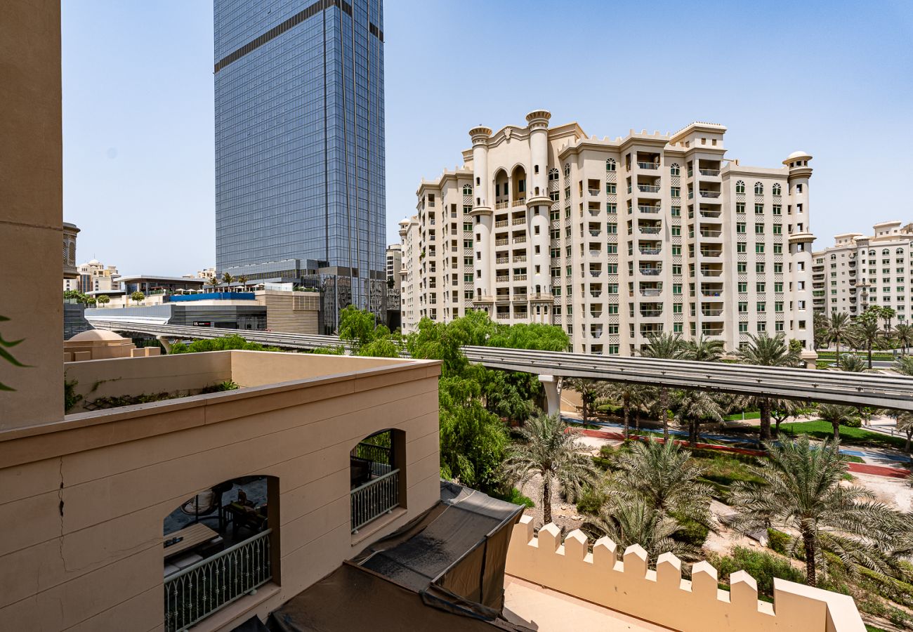Apartment in Dubai - 2BDR apartment with the balcony I Palm Jumeirah 