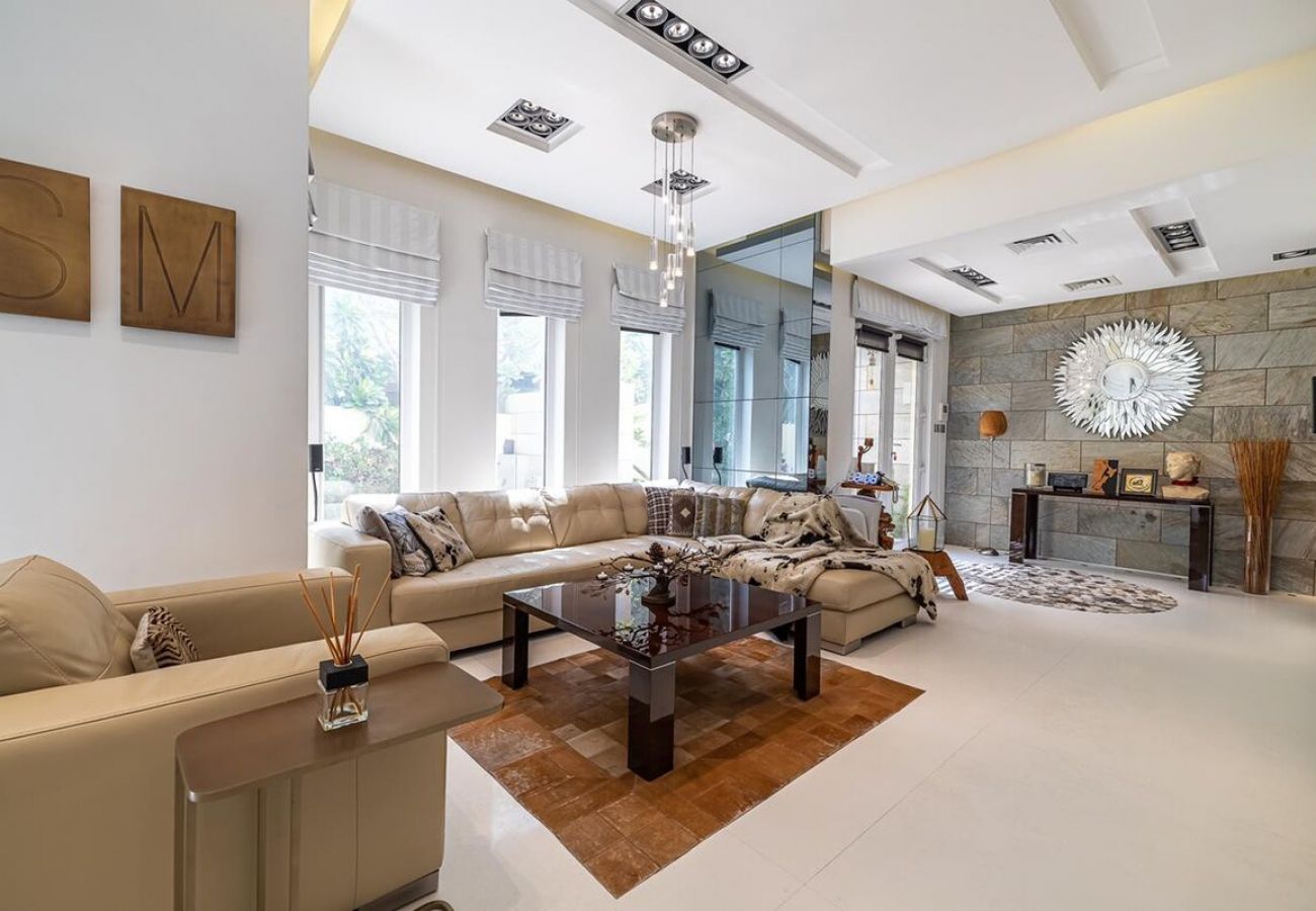 别墅 在 Dubai -  Luxury Villa in The Springs with Private Garden 