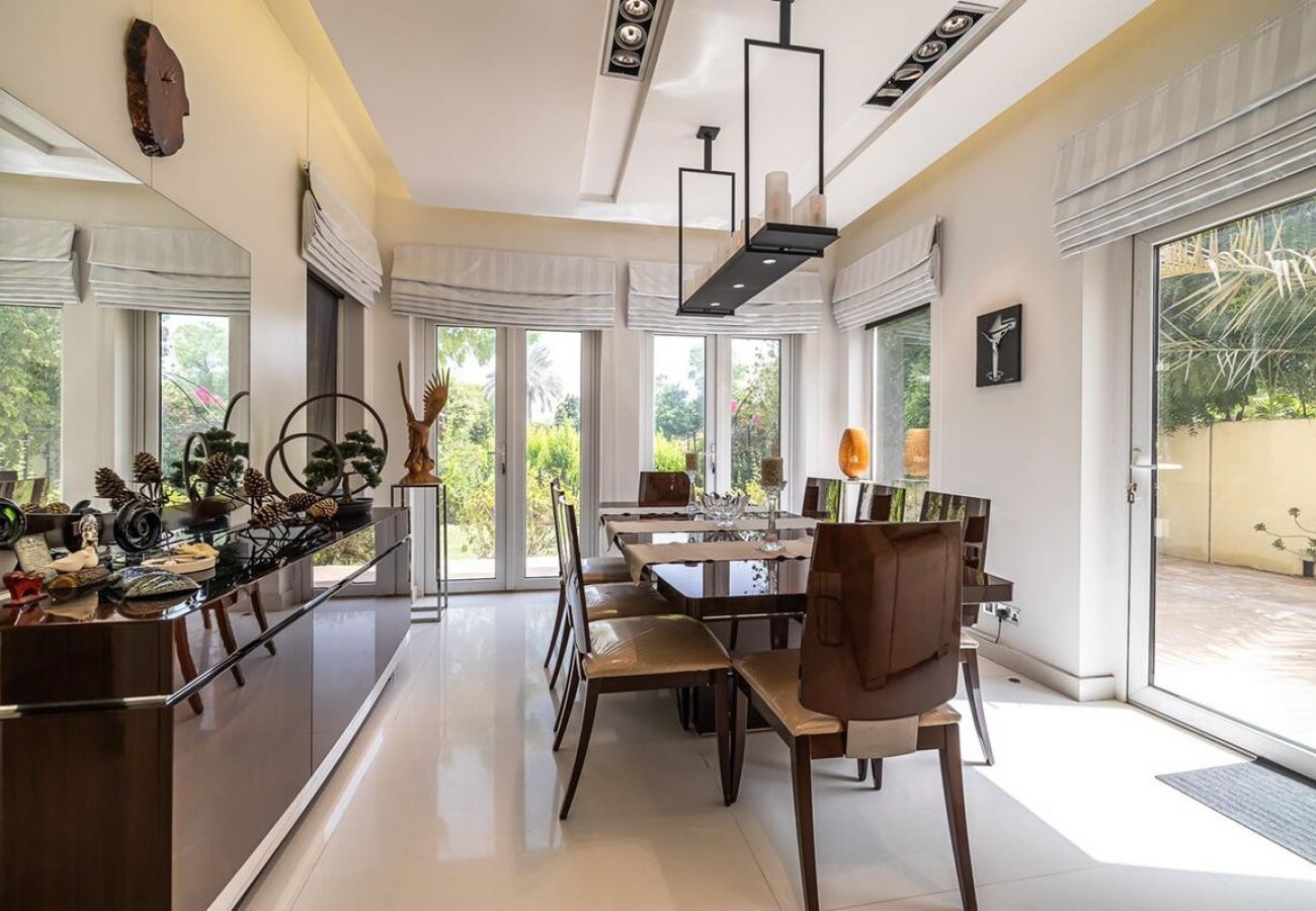 别墅 在 Dubai -  Luxury Villa in The Springs with Private Garden 