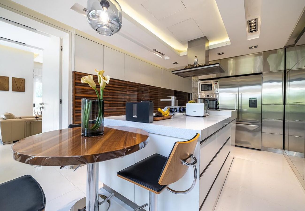 别墅 在 Dubai -  Luxury Villa in The Springs with Private Garden 