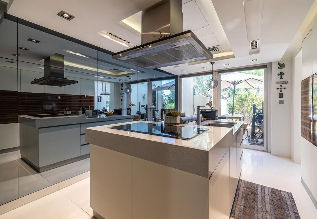 别墅 在 Dubai -  Luxury Villa in The Springs with Private Garden 