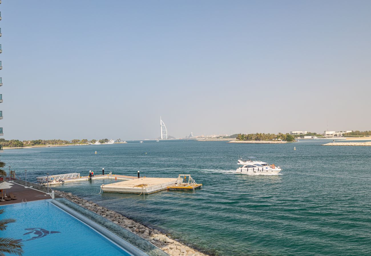 公寓 在 Dubai - 117 / 2BDR + maid room / Sea view /Beach access  