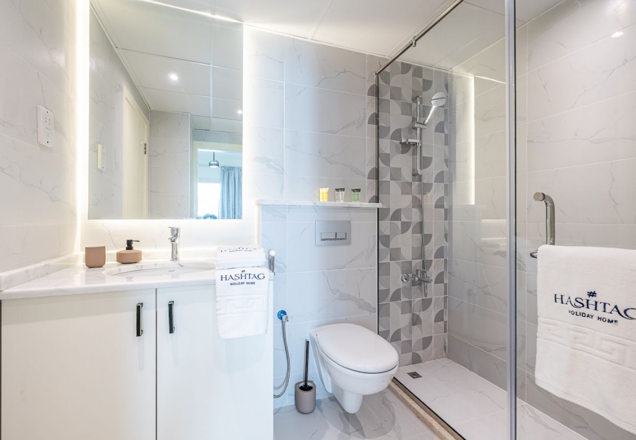 公寓 在 Dubai - Great 1BDR Apartment in The Greens / Close to Dubai Marina 