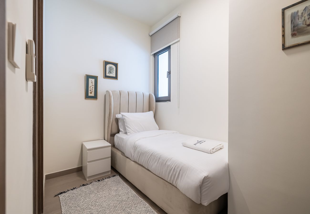 Townhouse 在 Dubai - Elegant villa with 3 BDR I Maid Room I Garden /B51