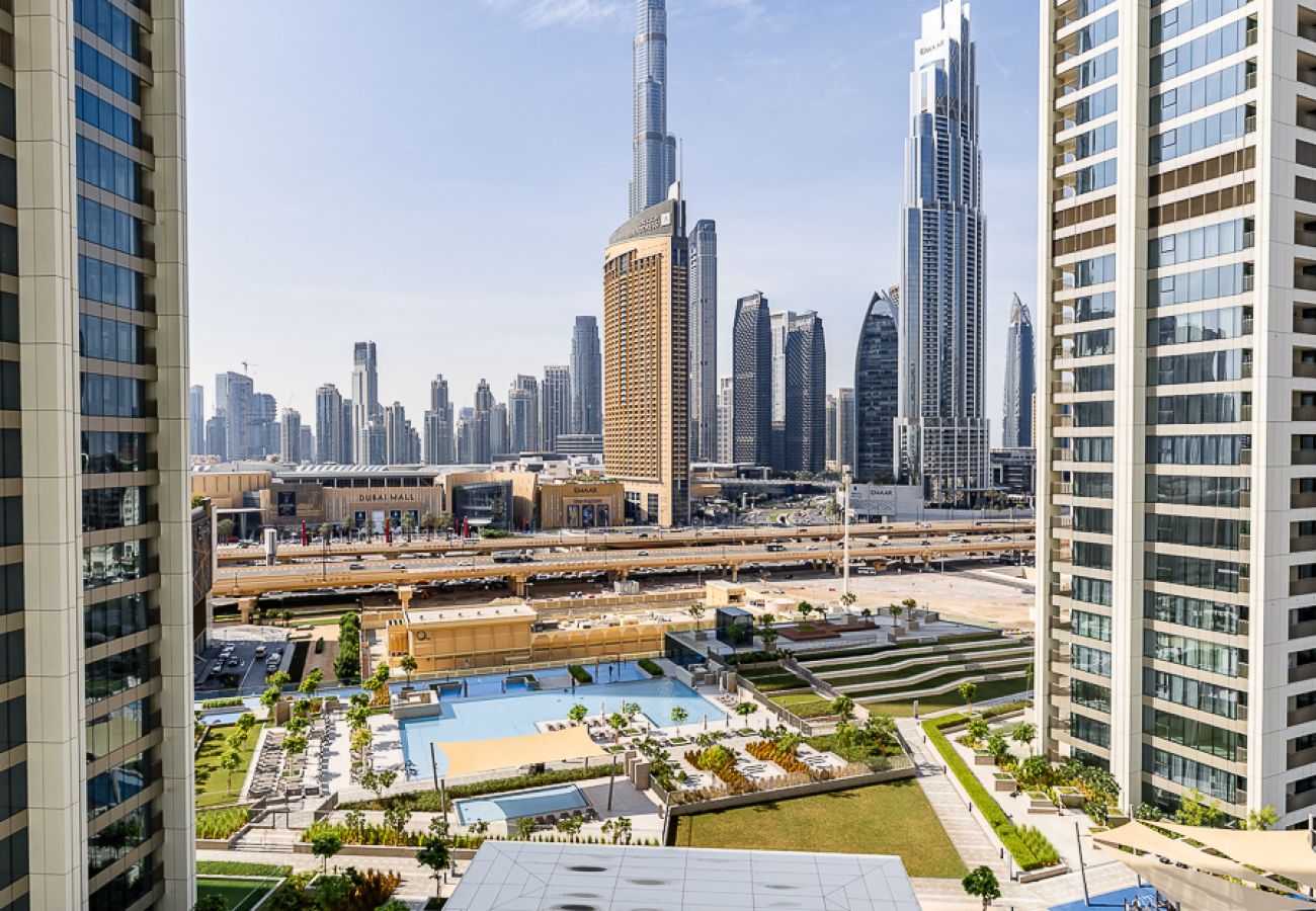 公寓 在 Dubai - 3BDR Apartment +  maid room I Burj Khalifa view I Downtown