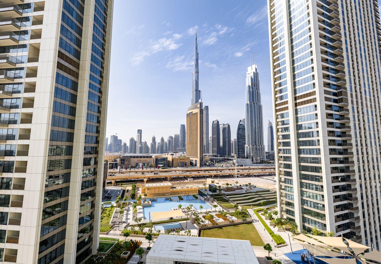 公寓 在 Dubai - 3BDR Apartment +  maid room I Burj Khalifa view I Downtown
