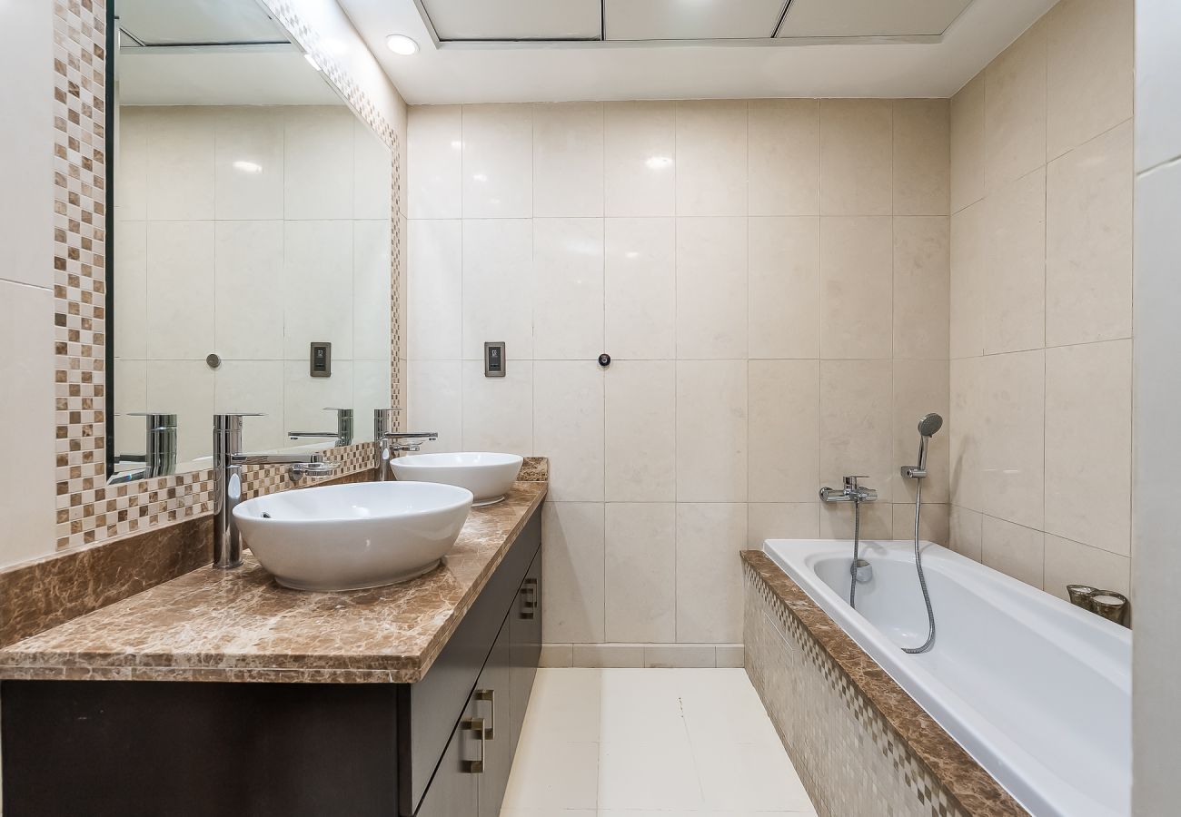 公寓 在 Dubai - Renovated 4BDR in Palm Jumeirah