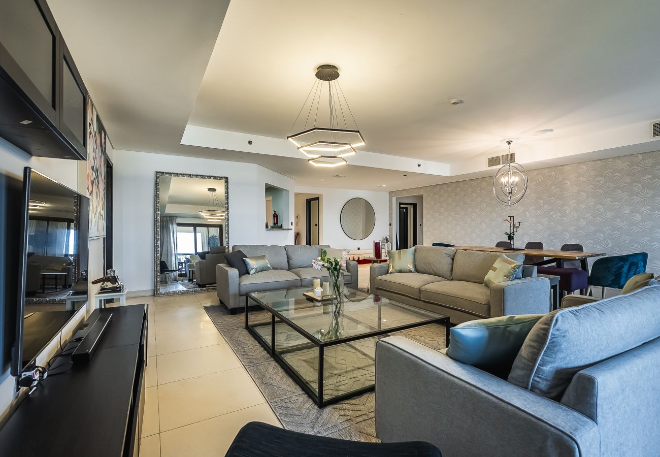 公寓 在 Dubai - Renovated 4BDR in Palm Jumeirah