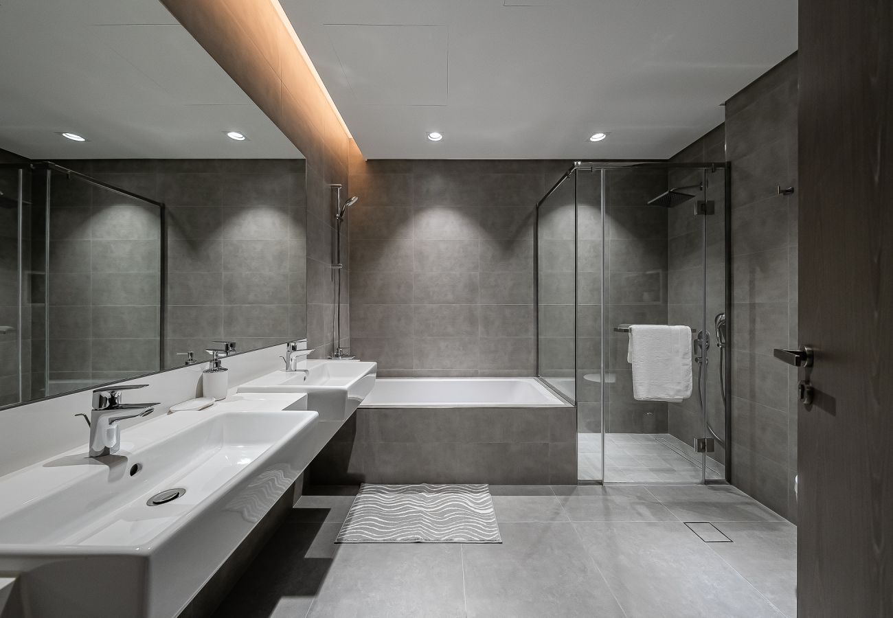 公寓 在 Dubai - Spacious Crystal Lagoons View I MBR I 3BDR + Maid Room 