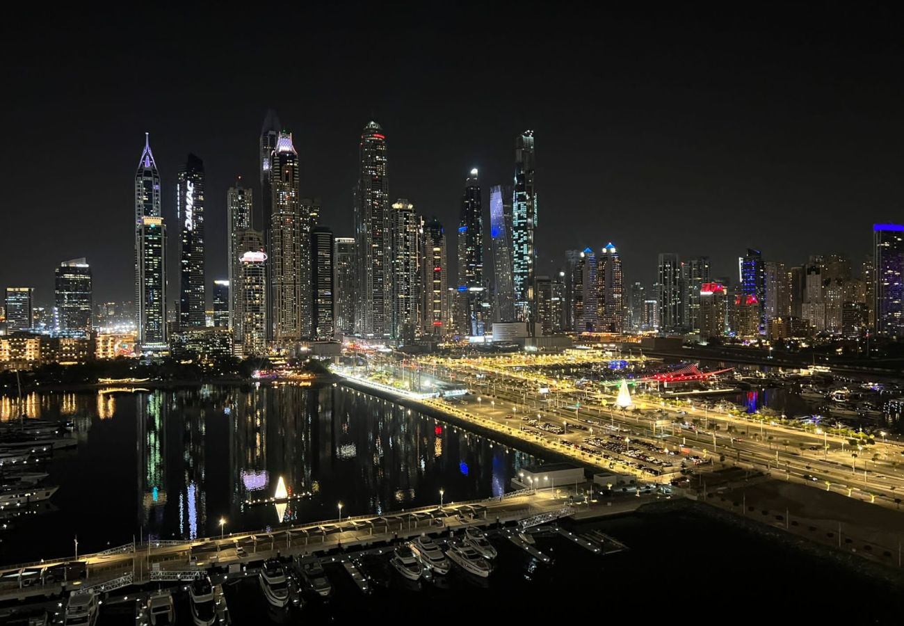 公寓 在 Dubai - Boho-Chic 2BR with Stunning Sea Views | Marina Vista – Emaar Beachfront
