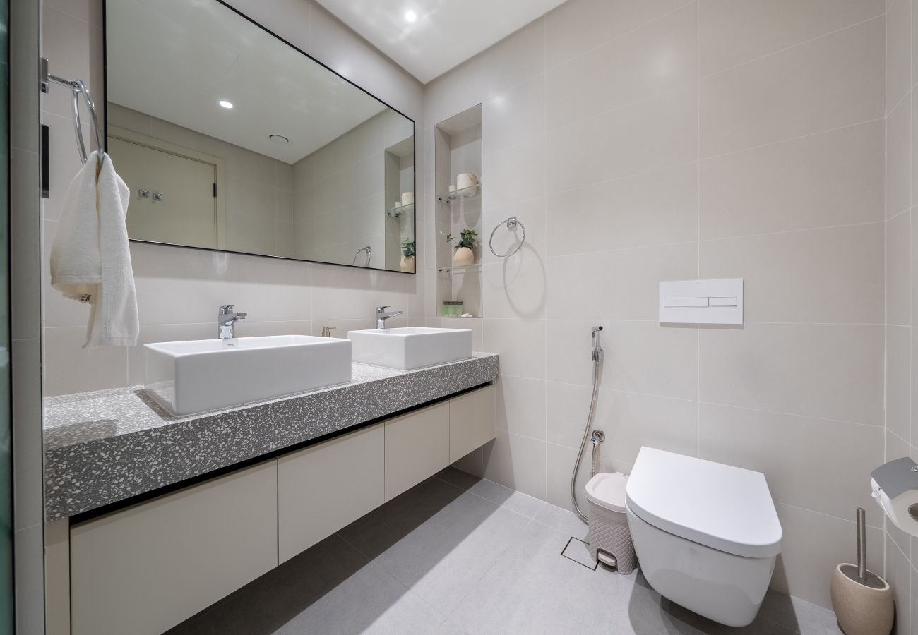 公寓 在 Dubai - Boho-Chic 2BR with Stunning Sea Views | Marina Vista – Emaar Beachfront